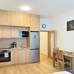 Riverside Apartment Praha