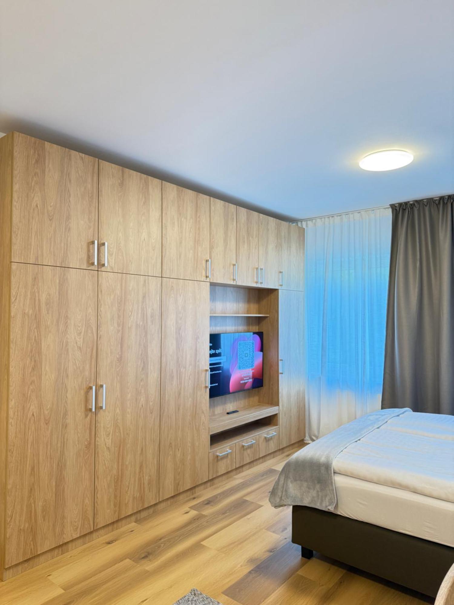 Riverside Apartment *