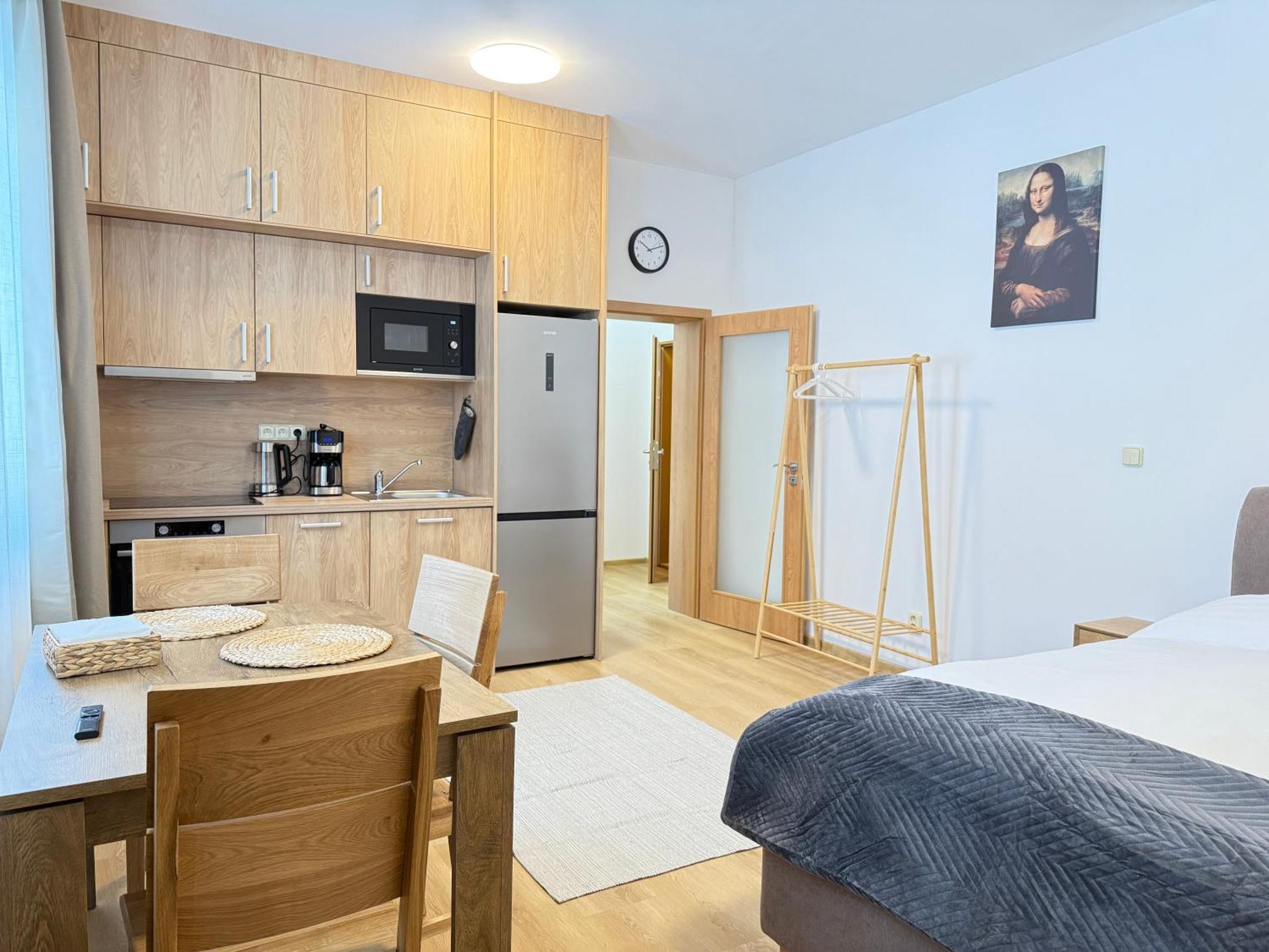 Riverside Apartmán *