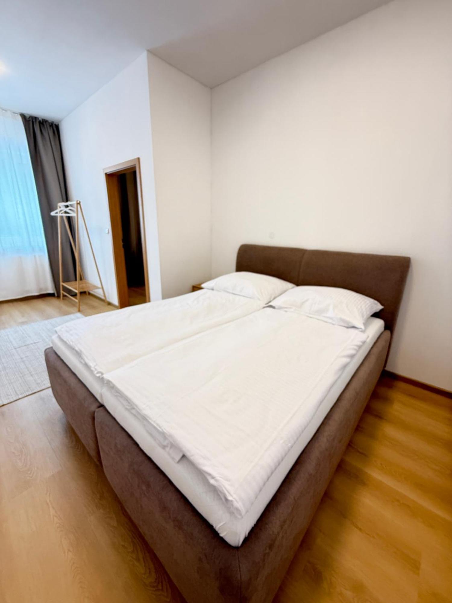Apartment Riverside Prag